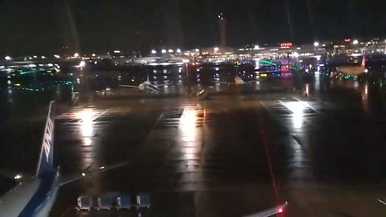 羽田空港  CX542  B777-300  B-HNO  タキシング中  