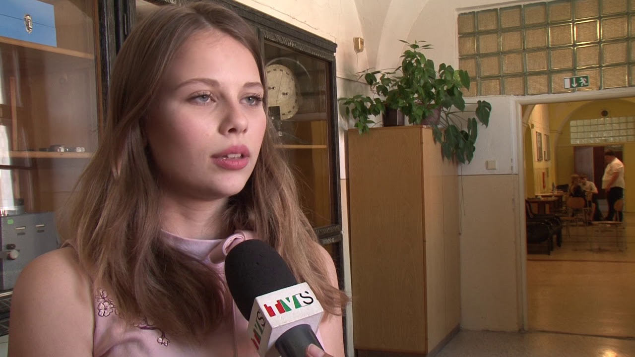 Zo skalického gymnázia odišlo 98 maturantov