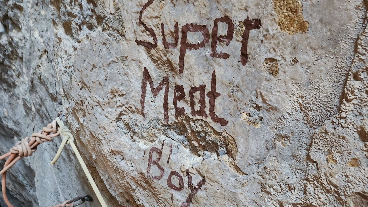 Laos Thakhek. Canyon. super meat boy(6a+/5.10b)