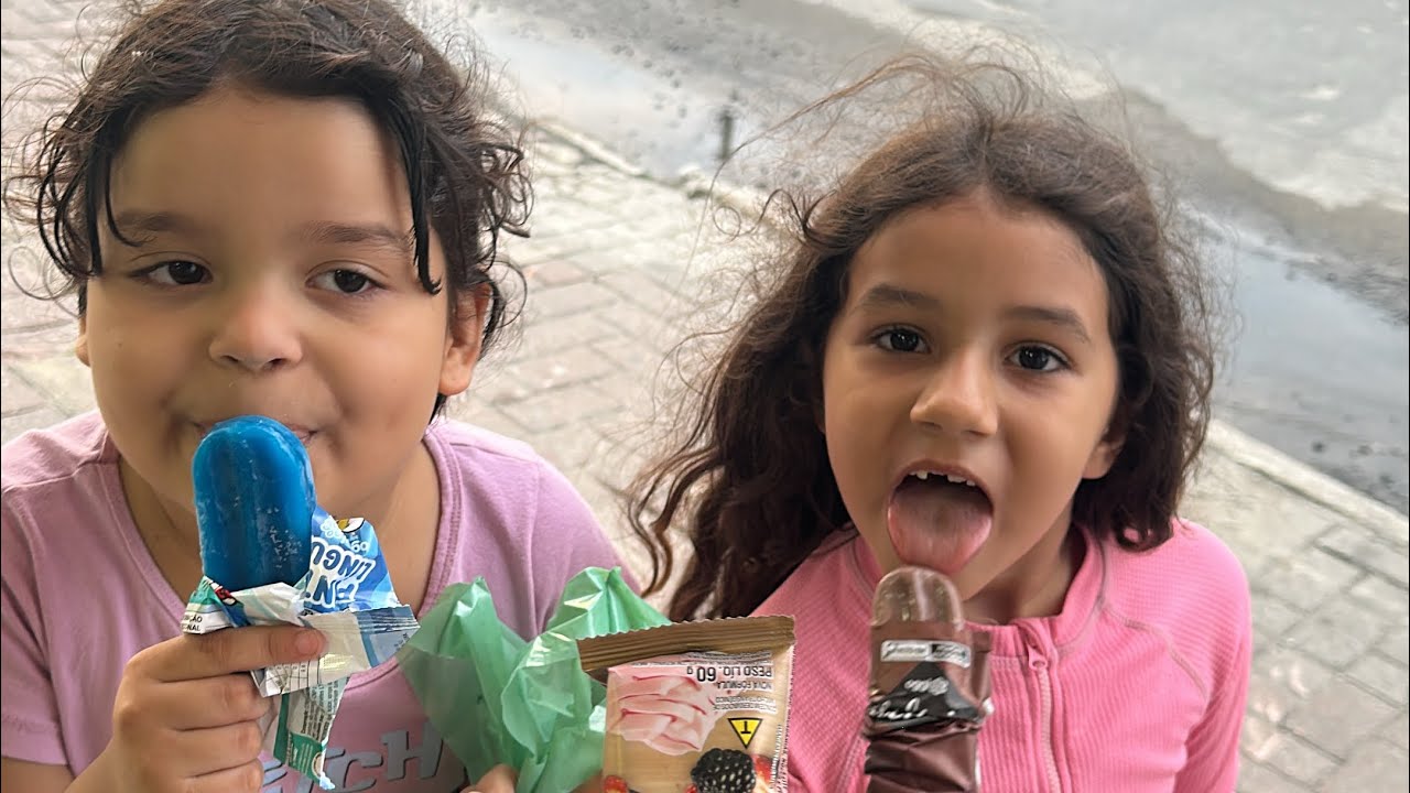 BRINCANDO NA LONA + ENCHENDO O BALDE DE ORBEZ😱 - crescendo com a lulu 