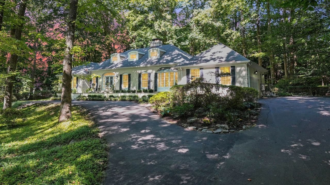 $2,200,000 Stunning McLean Virginia Home