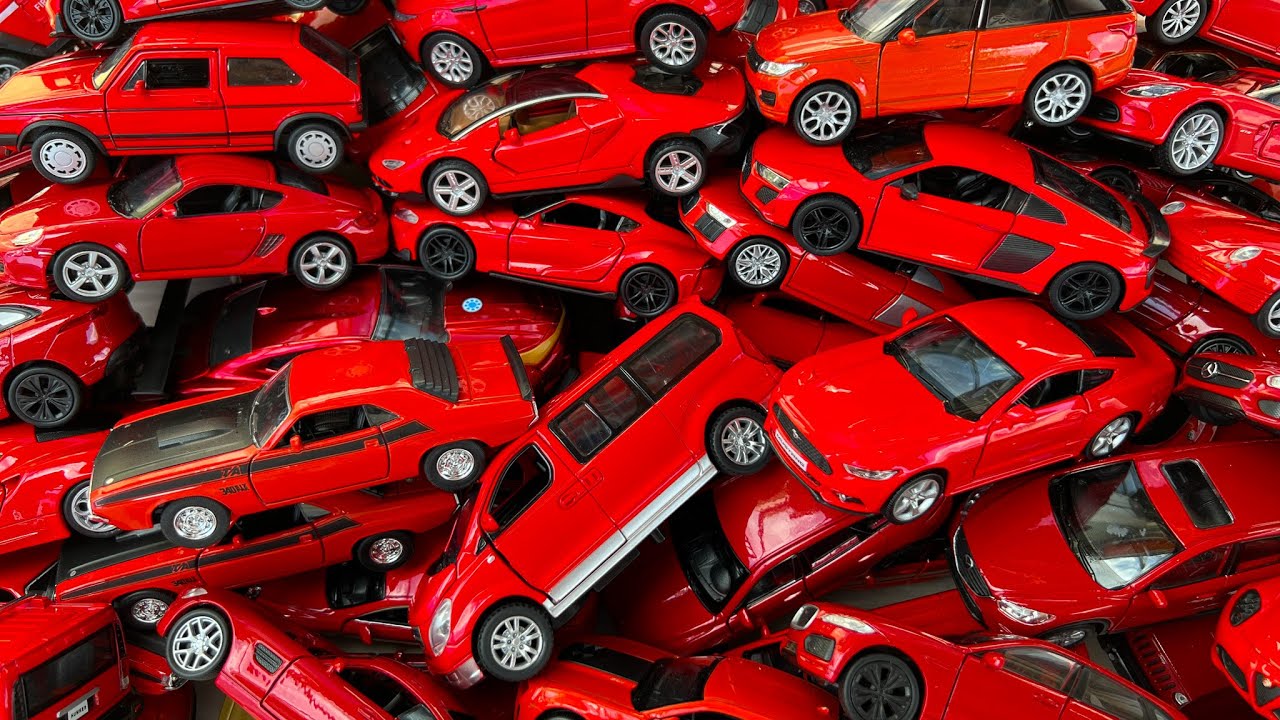 Red Collection Cars Diecast: Showcasing Diecast Cars