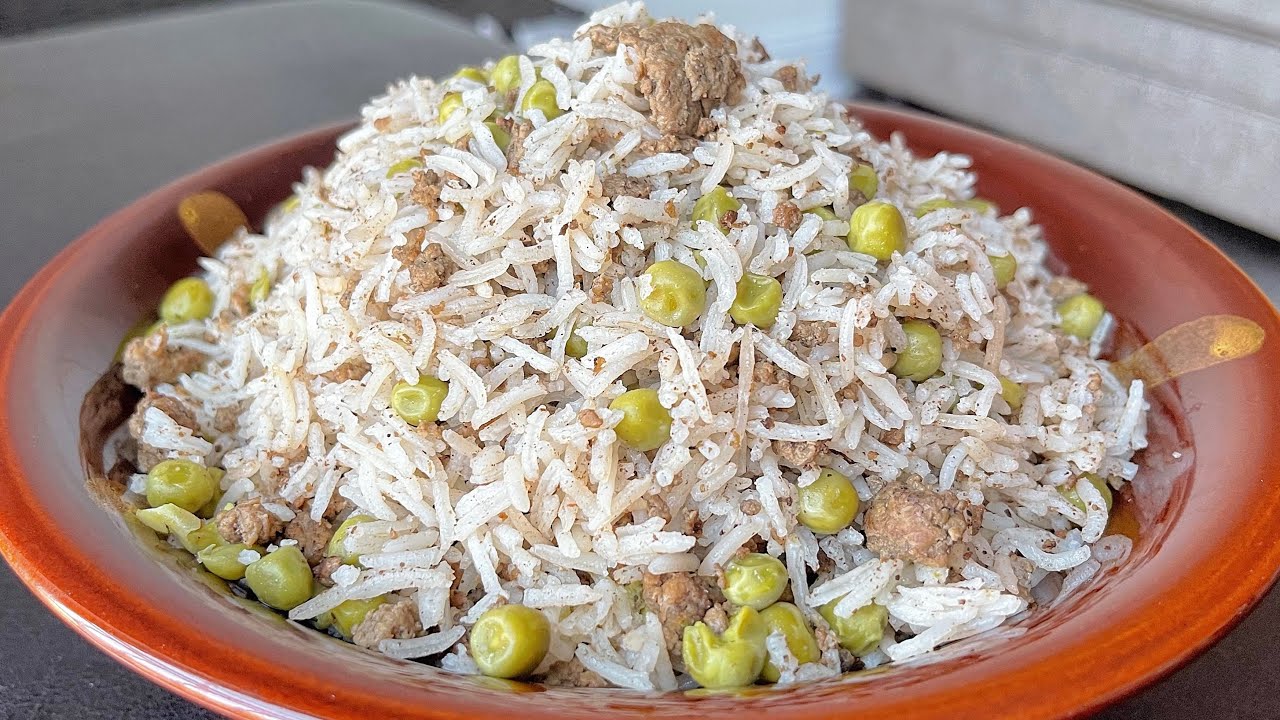 Riz BAZELLA | Rice with Green Peas | with a side of Tzatziki Sauce