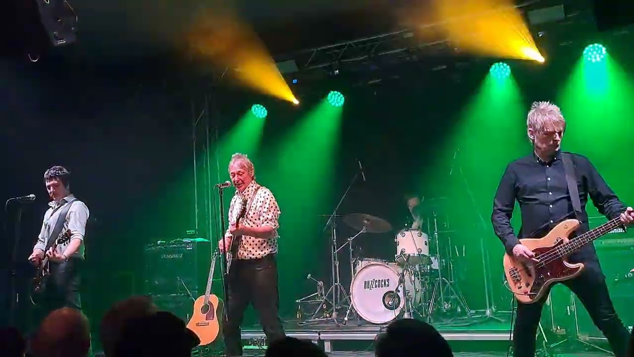 01. Buzzcocks - I Don't Mind - Krakow Kwadrat Poland 01.03.2026