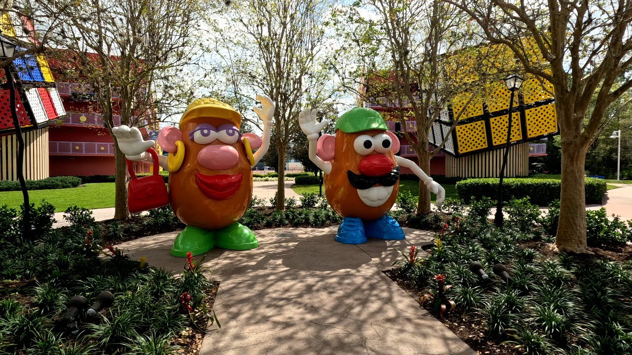 Canada to Florida Eps 12-Disney Pop Century and Art of Animation resort tour