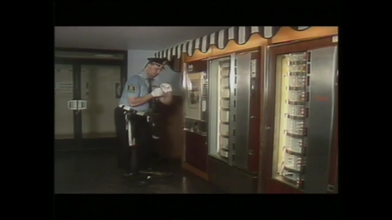 Den Elake Polisen - Ring Så Spelar Vi