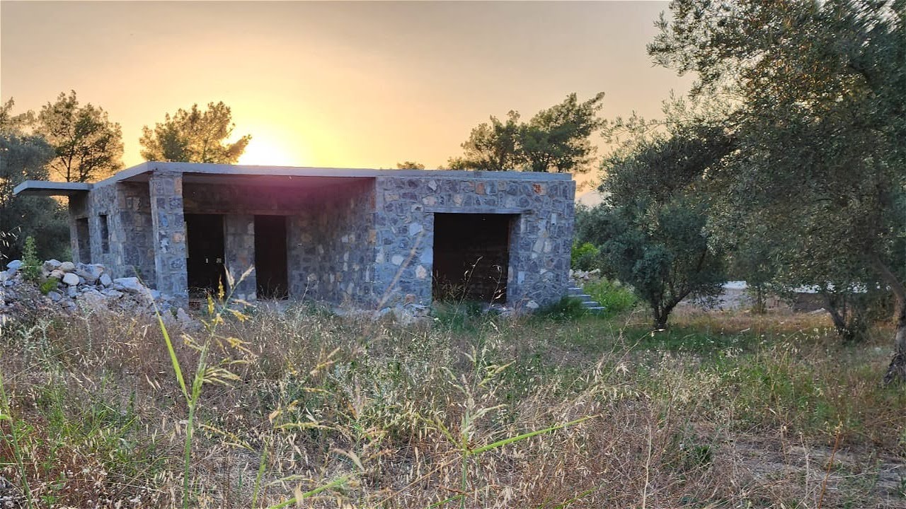 Fethiye Seydikemer Kıncılar Mahallesinde 1.269 Metrekare Satılık Müstakil Köy içi Arazi Ev ve Bahçe.