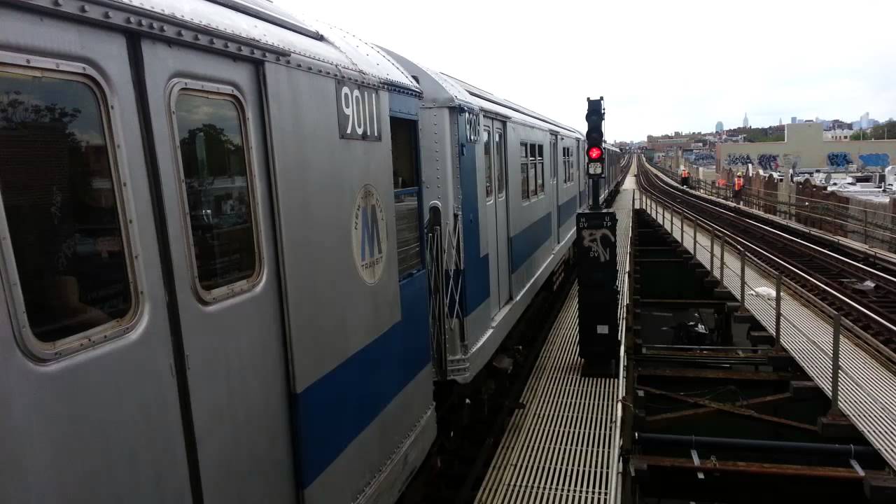 MTA Subway: R33ML/R33WF 7 Train At Junction Blvd