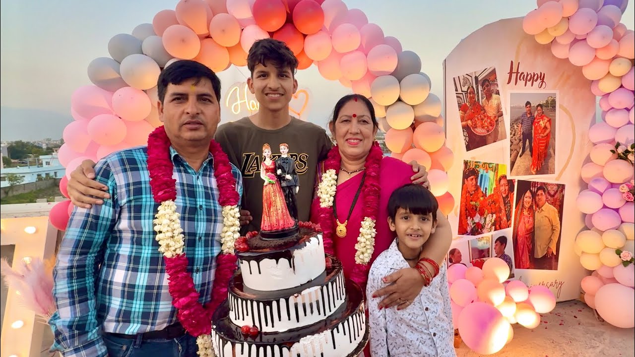Mummy Papa Ki Anniversary Celebration 😍