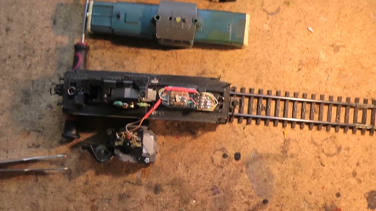 Wolfgangs Märklin Modellbahn Märklin v 212 Motorproblem Nachtrag