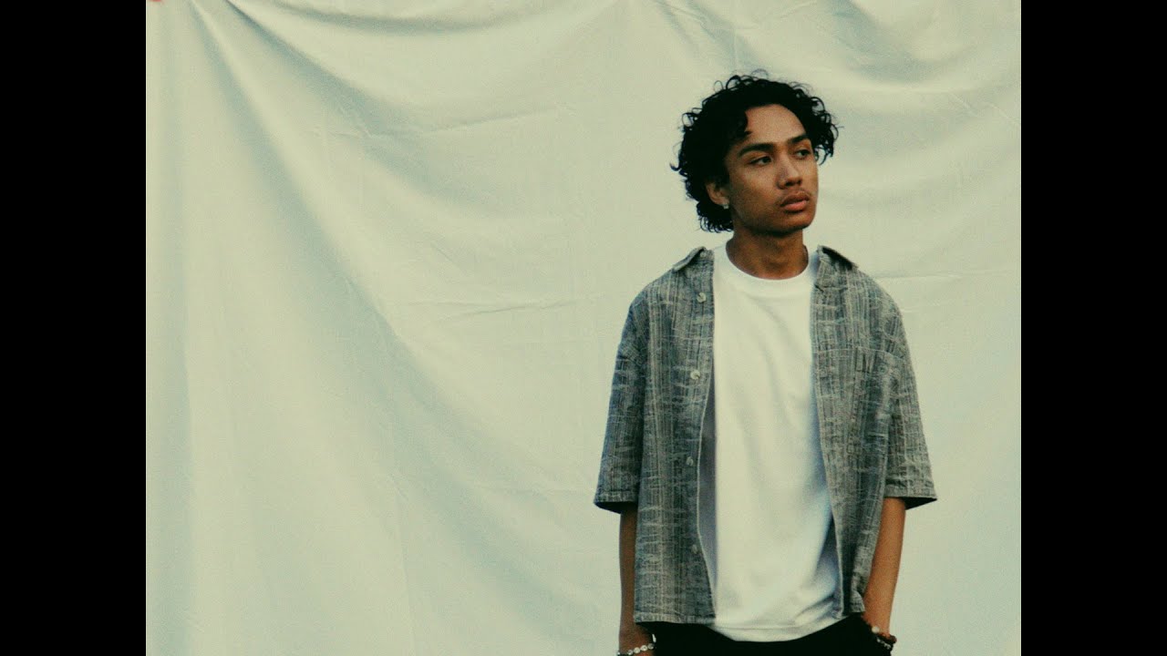 Pino - thought of a feeling (Lyric Visualizer)