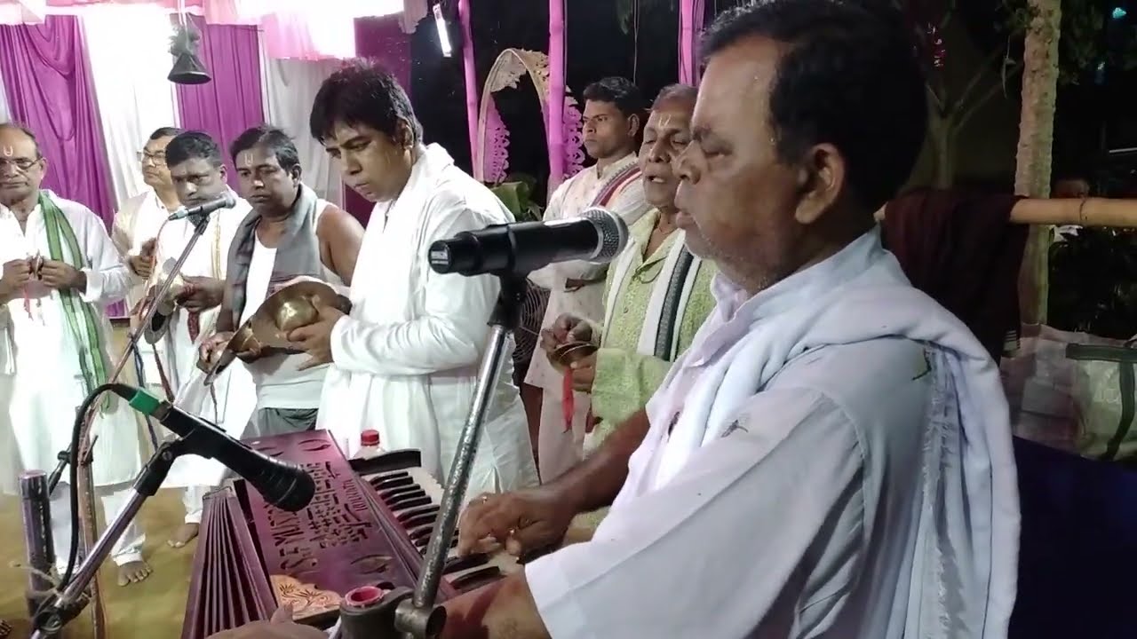 Guru Sri Shyama Sundar Prusty at Guru Sri Kailash Jena's Astaparahri Dhanamandala #harekrishna