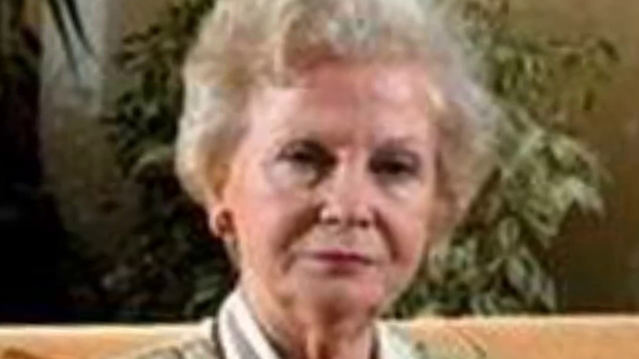 Meral UĞURLU-Gönlümün Şarkısını Gözlerinde Okurum (HİCAZ)R.G.