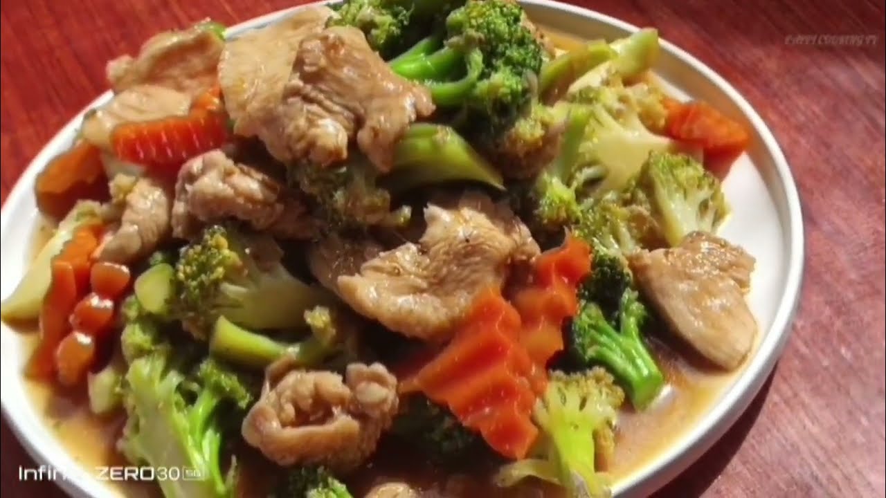 BROCOLLI WITH SLICE CHICKEN