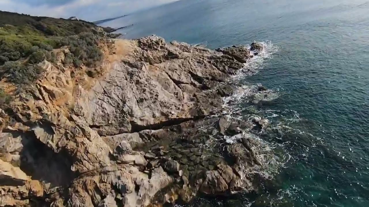 Cliffs of Tuscany #fpv