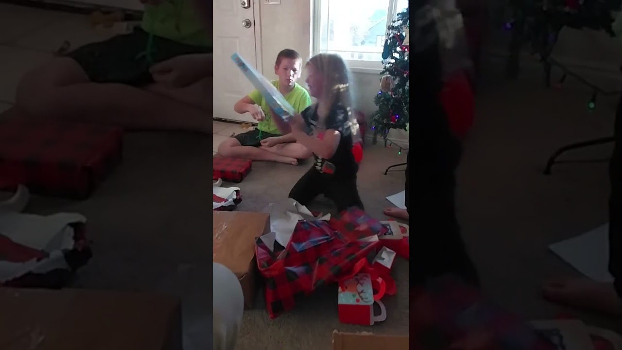 Lily and Peter Christmas Excitement - 10 Kids in 10 Years