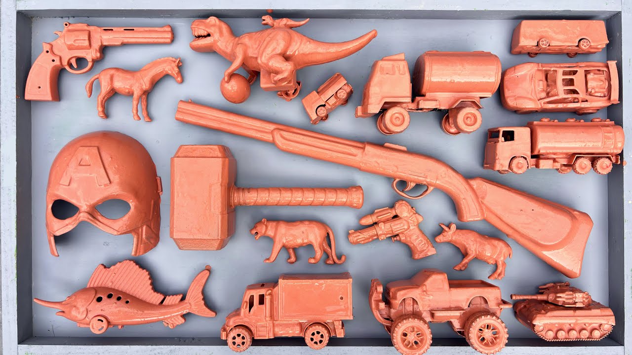 Membersihkan Mainan Mobil Pertamina,Mobil Offroad,Mobil Balap,Bus,Shotgun,Tank,Palu Thor,Sapi,Zebra