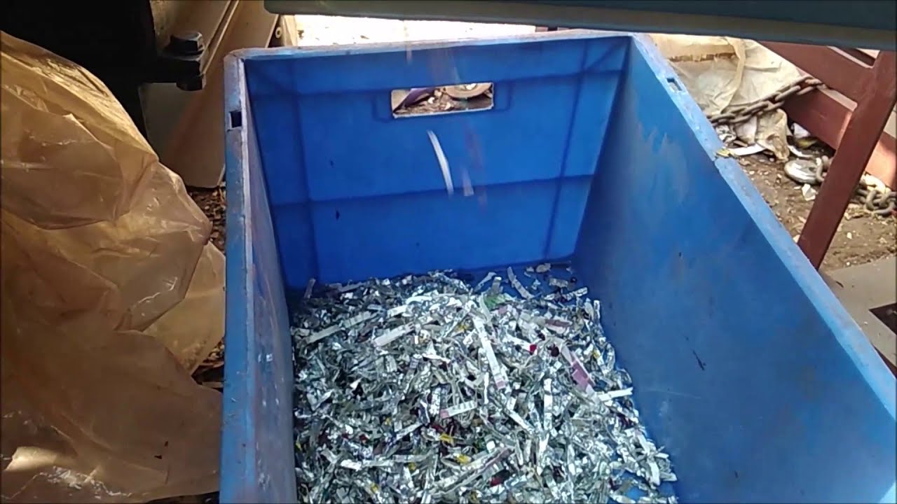 Pharmaceutical blisters and foils shredder with crushed tablets separator system