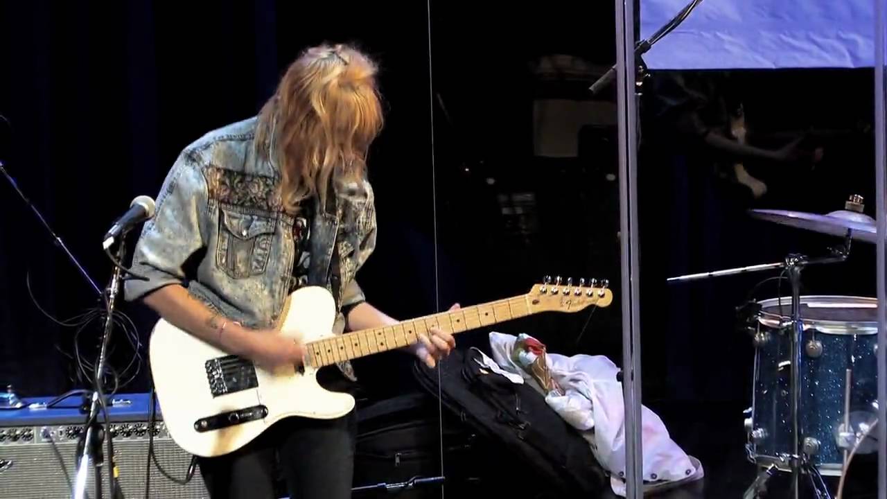 Vivian Girls - When I'm Gone (Live on KEXP)