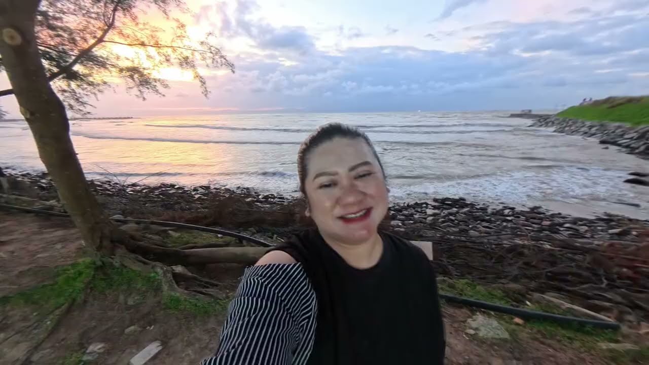 Banyak Makanan di Tanjung Lobang, Miri