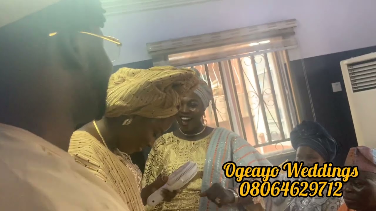 Adejoke introduces Olakunle. Yoruba Introduction. #trend #viral #exploremore #alagaijoko #fyp