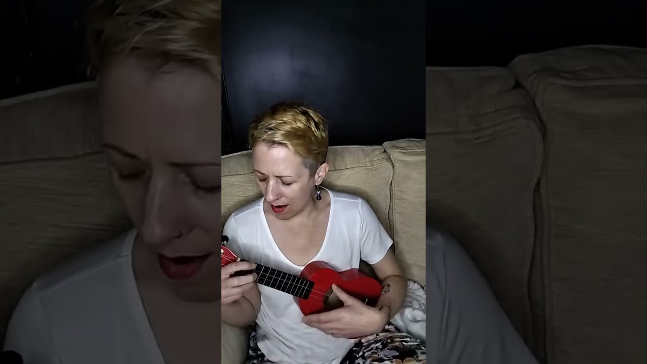 #livehighlight #ukulele #easylisteningcovers #ukulelecover #cover #singer #zombie 