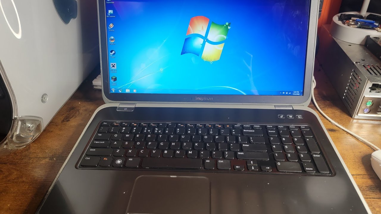 У этого ОГРОМНОГО ноутбука Dell есть сабвуфер!
