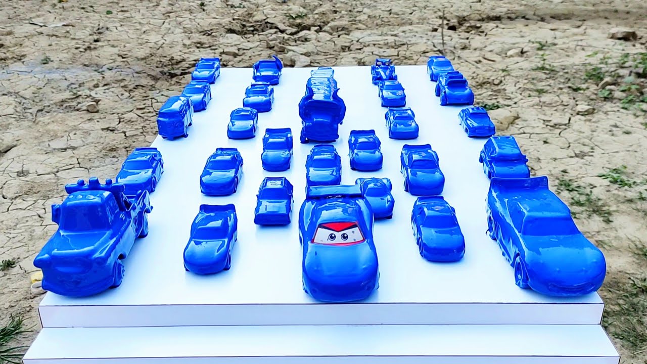 Memɓersihkan Mainan Mobil Disney Pixar & Lightning McQueen,Tow Mater,Chick Hicks,Cruz Ramirez