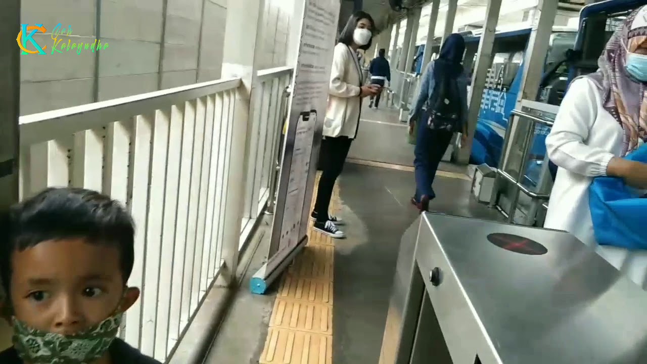 Halte Busway | Stasiun MRT Lebak Bulus