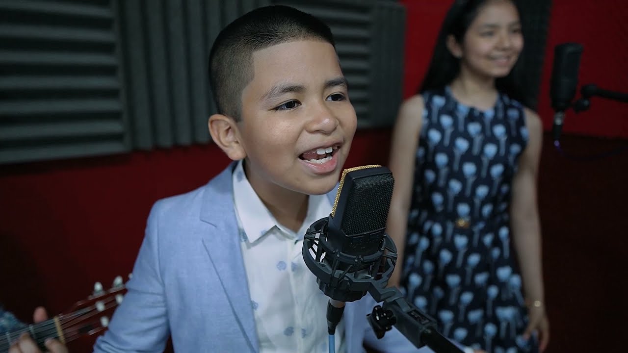 Elmer Rafael - No Te Sientas Solo En Navidad (Video Oficial)