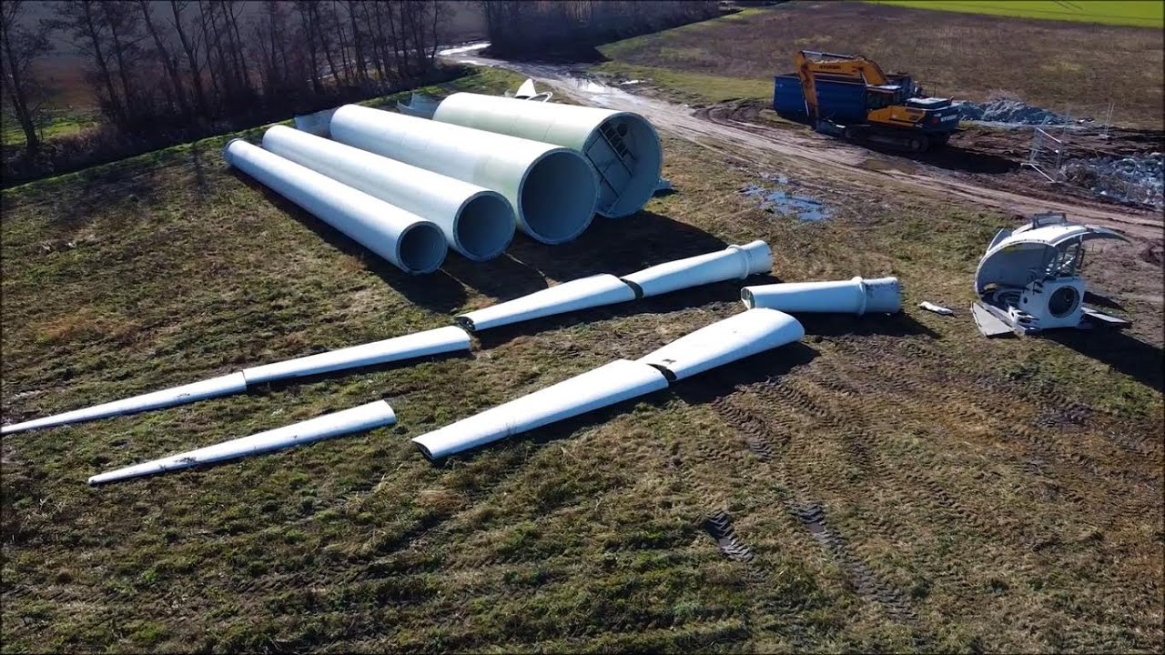 Repowering at Elster wind farm, 50 x Enercon E-40/6.44 wind turbines dismantled 19.02.2023 part 2