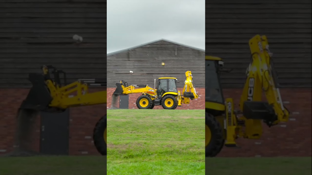Easy operation: DualDrive on the JCB Backhoe Loader