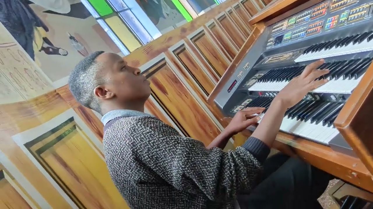 Mahujaji Katika Matumaini By Sindani..Played By Meela Costerntine #trending #music #youtube