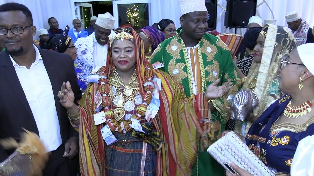 oukoumbi de amina mhoudini a nice partie 1