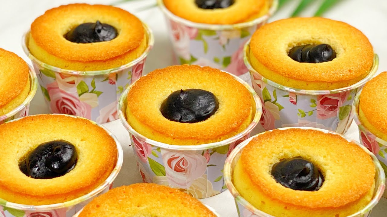 KUE PUTU BELANDA PALING LEMBUT COKLATNYA MELELEH DIMULUT