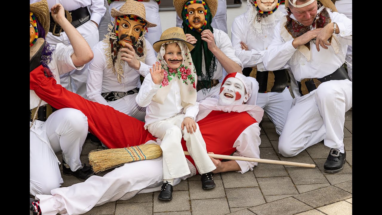 Unsinniger Donnerstag in Amras 2022: Schellenschlagen, Goaßelschnellen und Karrner, 24.02.2022