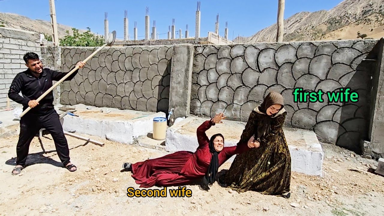 *Should the Evil Second Wife Leave the House? Mr. Rahmat Builds a Beautiful Oasis for His Children*