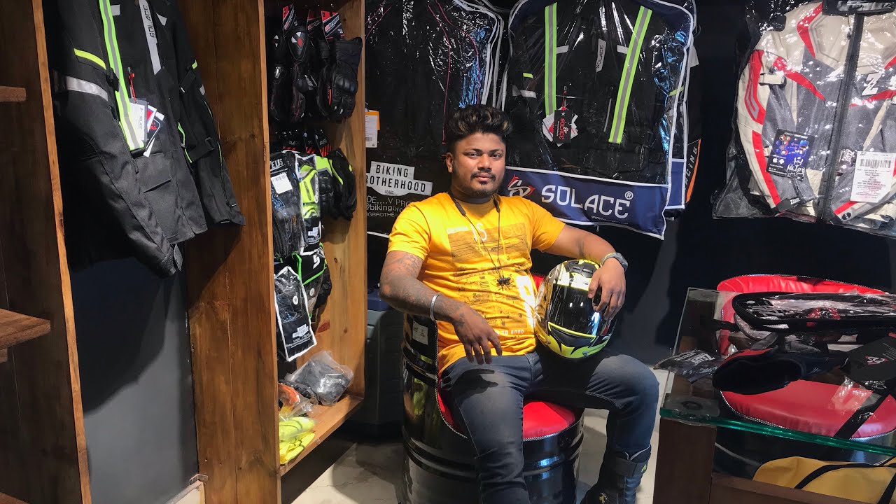 Riding gear store in guwahati!! comrades pitstop!! Assam!! Axomia vlog !!