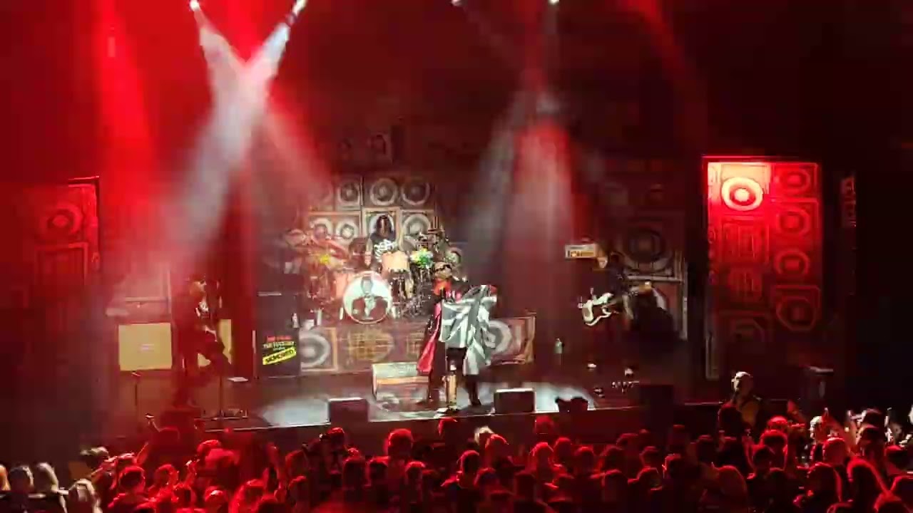 Skindred - Set fazers live at Parr hall warrington