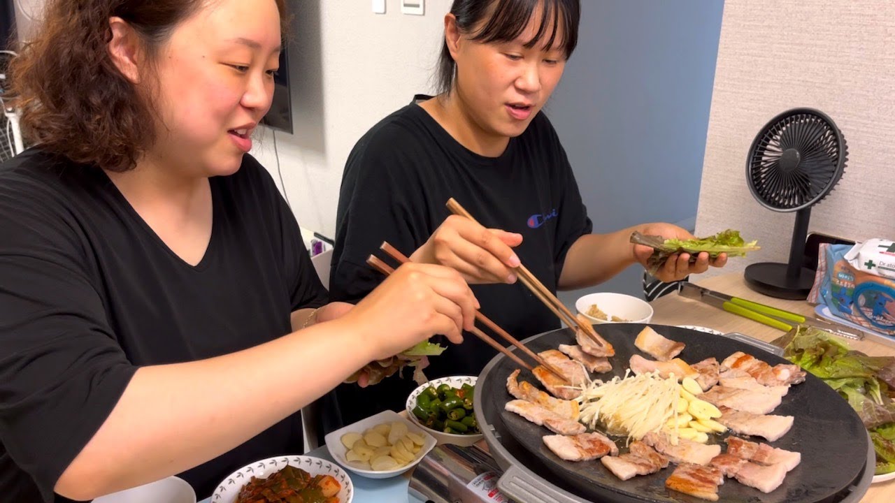 집밥먹방) 동생 고기맥여서 보내야쥬~! 삼겹살 구워서 볶음밥까지 (ft.쌈) | Home meal (Fresh Kimchi, Cheonggukjang) Mukbang