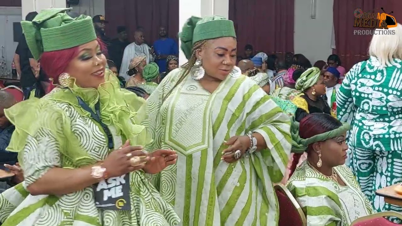 SEE HOW ALAO MALAIKA KS1 APPRECIATE KOFOIBADAN ON STAGE IN LONDON
