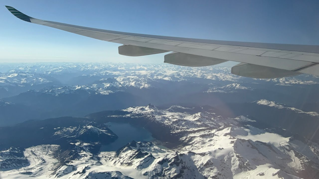 Snow-Covered Vancouver Mountains ✈️❄️ Magical Takeoff Views you might find Boring 😁