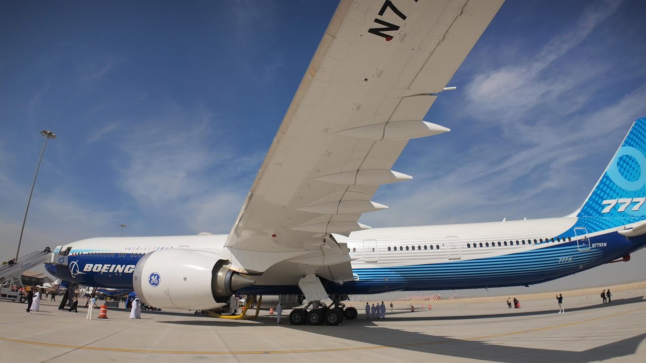 Imponujący pokaz lotu Boeinga 777-9 na Dubai Airshow 2025