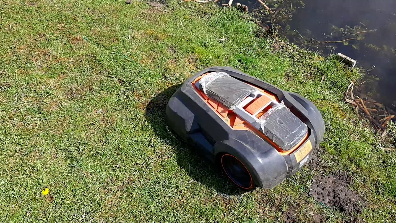 Robot kosiarka NAC RLM 1500 , Robot koszący trawę, Kosiarka Automatyczna