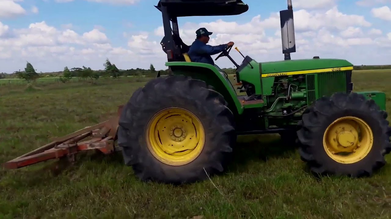 Preparación de terreno en cultivos forrajeros para ganadería bovina