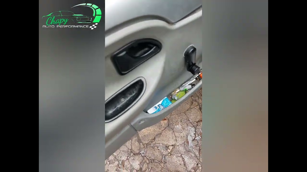Kangoo (pintura de lateral lustrado y limpieza)