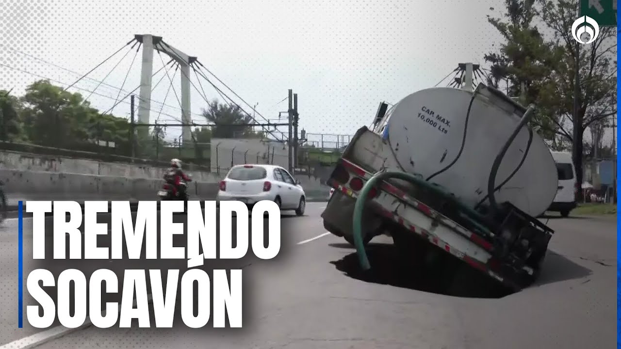 Socavón se ‘lleva’ una pipa en Calzada Ignacio Zaragoza