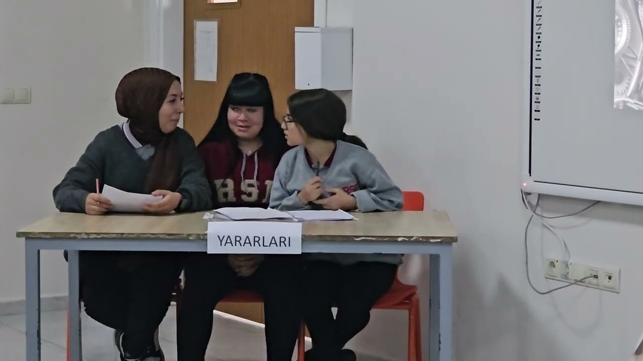 RSP TEKNİK KOLEJİ 9.ÖĞRENCİLERİN YAPAY ZEKANIN YARARLARI VE ZARARLARI İLE İLGİLİ MÜNAZARASI