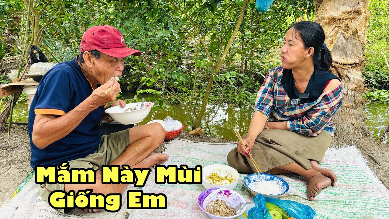 Em quy trỗ tài làm món bún mắm cho anh giá ăn rất độc lạ có 1 con 2 