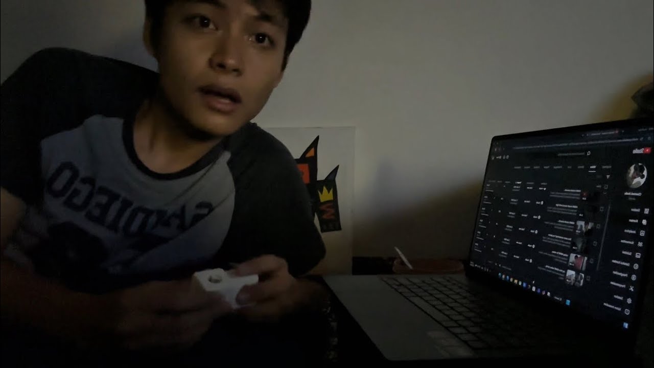 tapping,clicky ASMR and explaining collage assignments…
